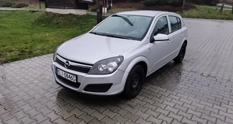 samochody osobowe Opel Astra cena 8900 przebieg: 206230, rok produkcji 2006 z Wyszogród